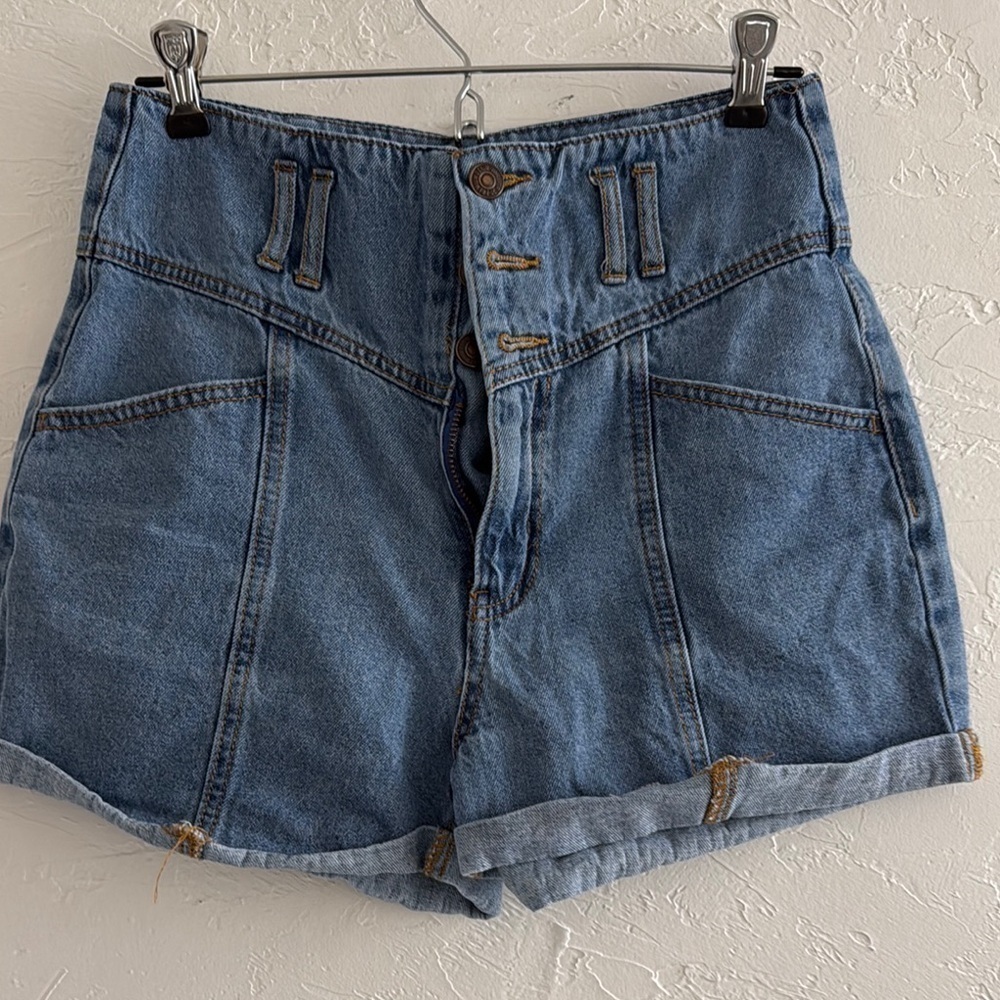 Forever 21 denim shorts, zip and button front size 27